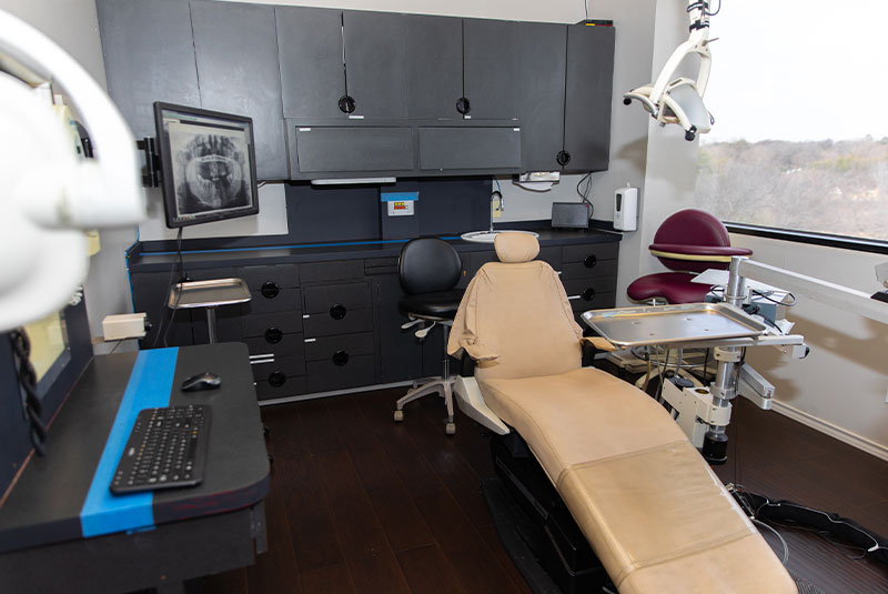 Dental room at DFW Implant Center